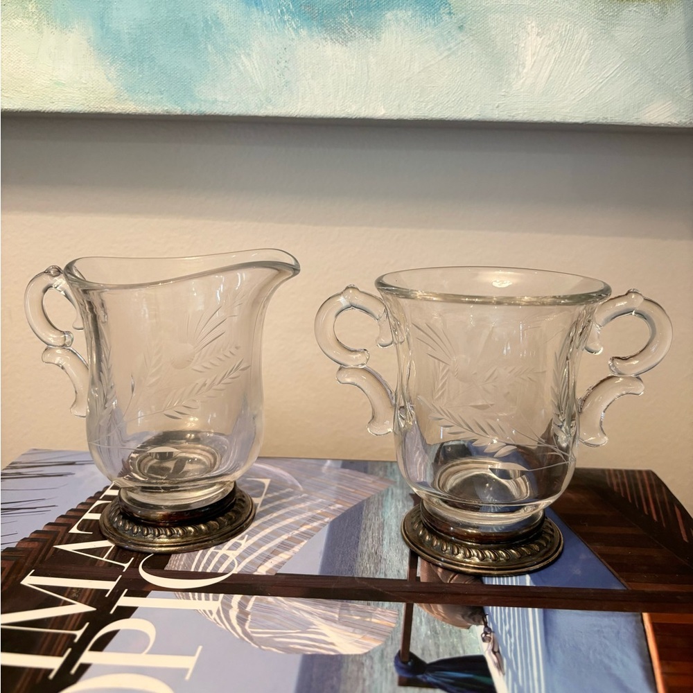 Etched glass sugar and creamer with sterling silver bases - Picture 2 of 4